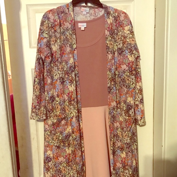 LuLaRoe Dresses & Skirts - 🌺💕Gorgeous Lularoe Sarah & Nicole Dress🌺💕